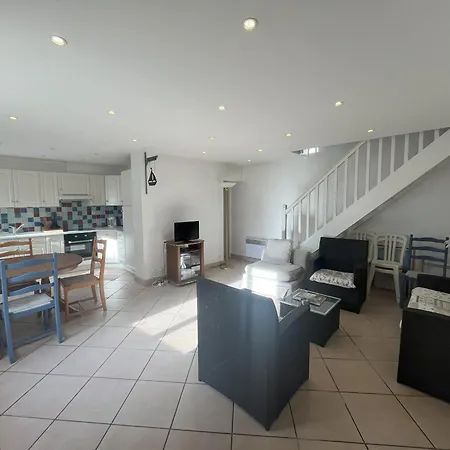 Maison Moderne 3 A 250m De La Et Des Commerces, - Fr-1-197-589 *